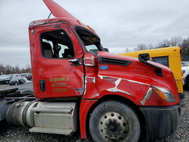2020 Freightliner Cascadia 126 Semi Truck