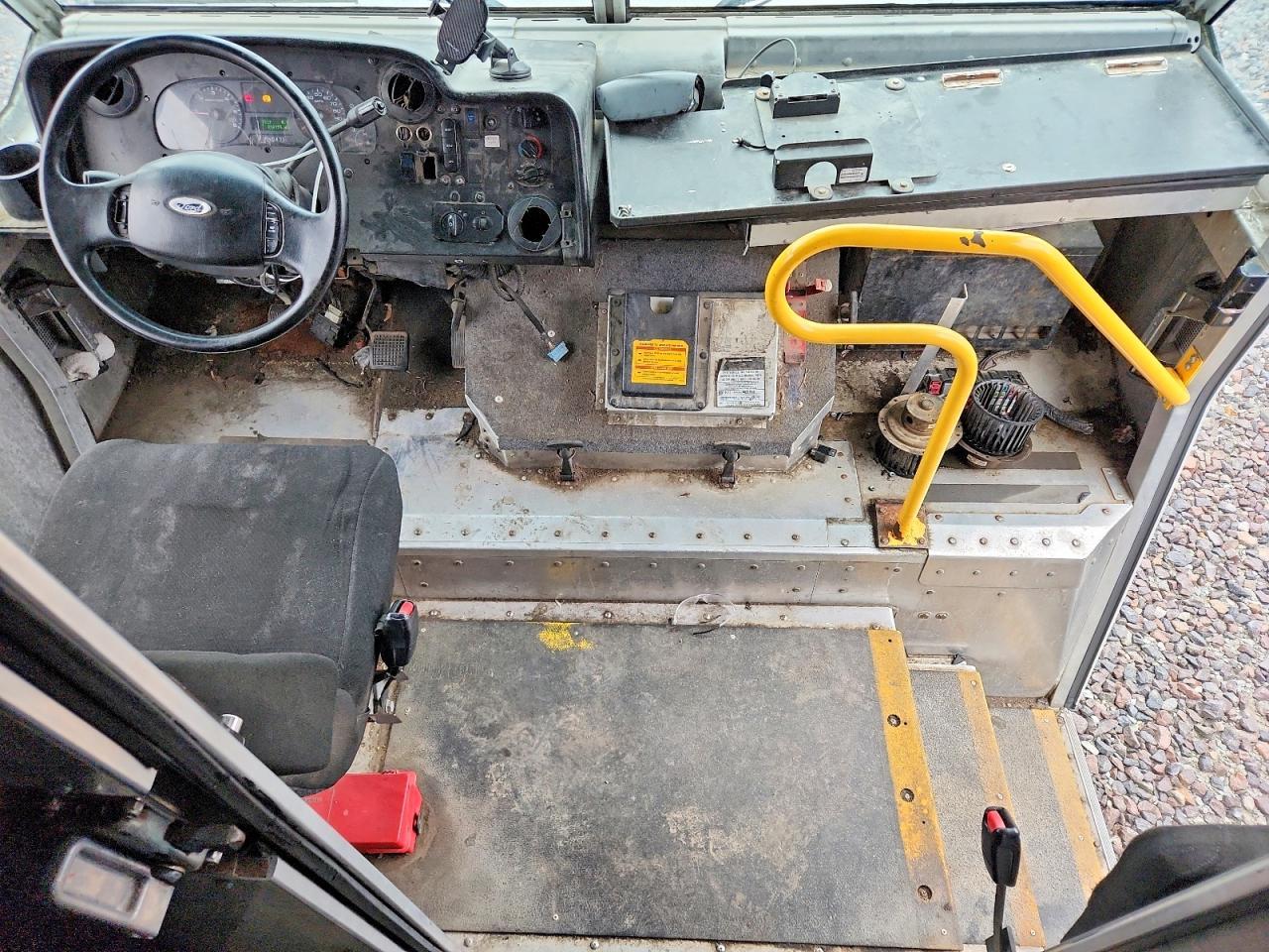 2016 Ford F59 Delivery Truck