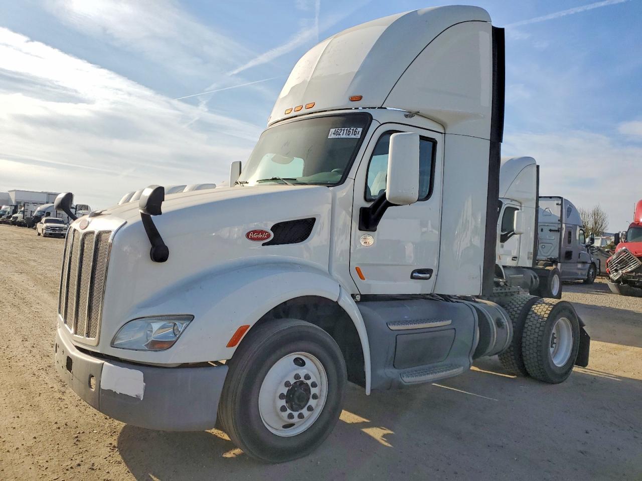 2017 Peterbilt 579 Semi Truck