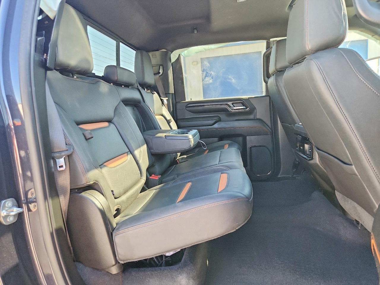2024 GMC Sierra K2500 AT4