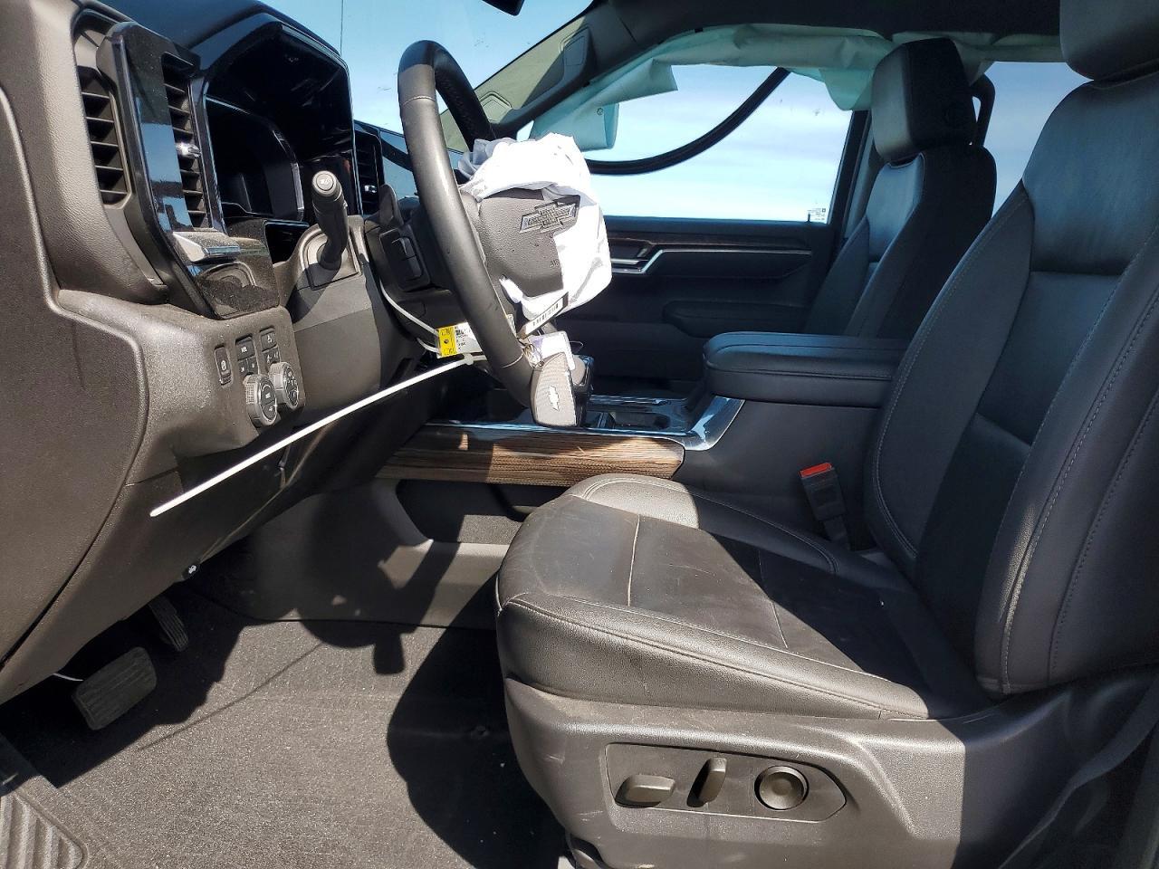 2025 Chevrolet Silverado K1500 RST