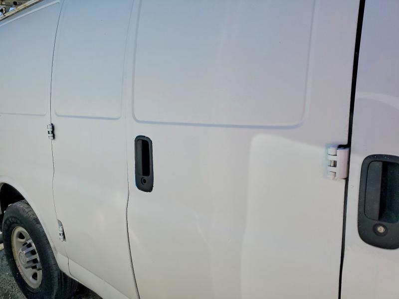 2016 Chev 2500 Express Cargo van