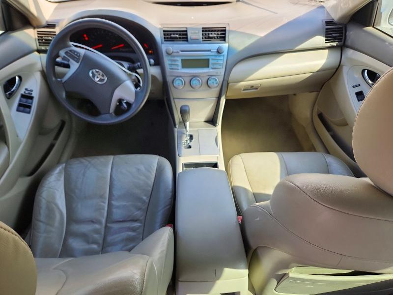 2009 Toyota Camry le