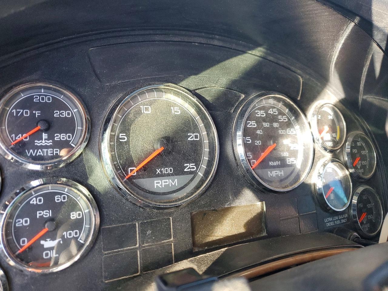 2010 International Prostar PR-Semi Truck