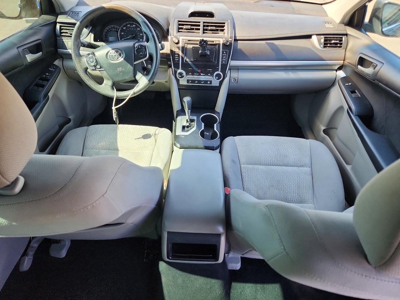 2012 Toyota Camry le