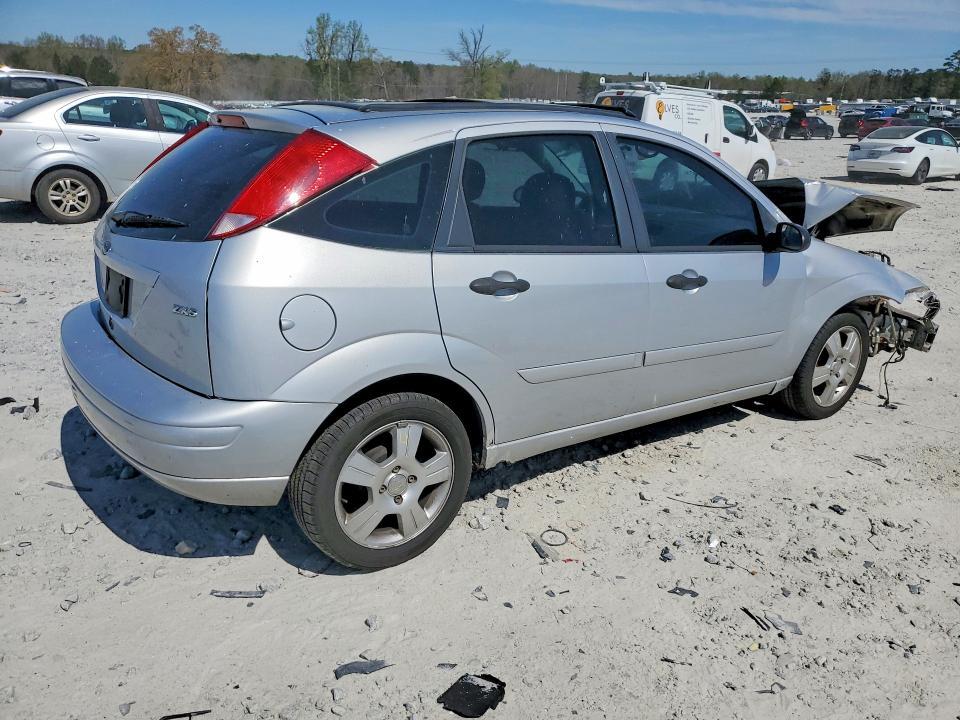 2005 Ford Focus ZX5