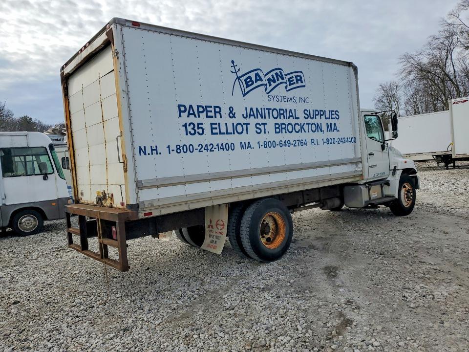 2006 Hino 268 BOX Truck