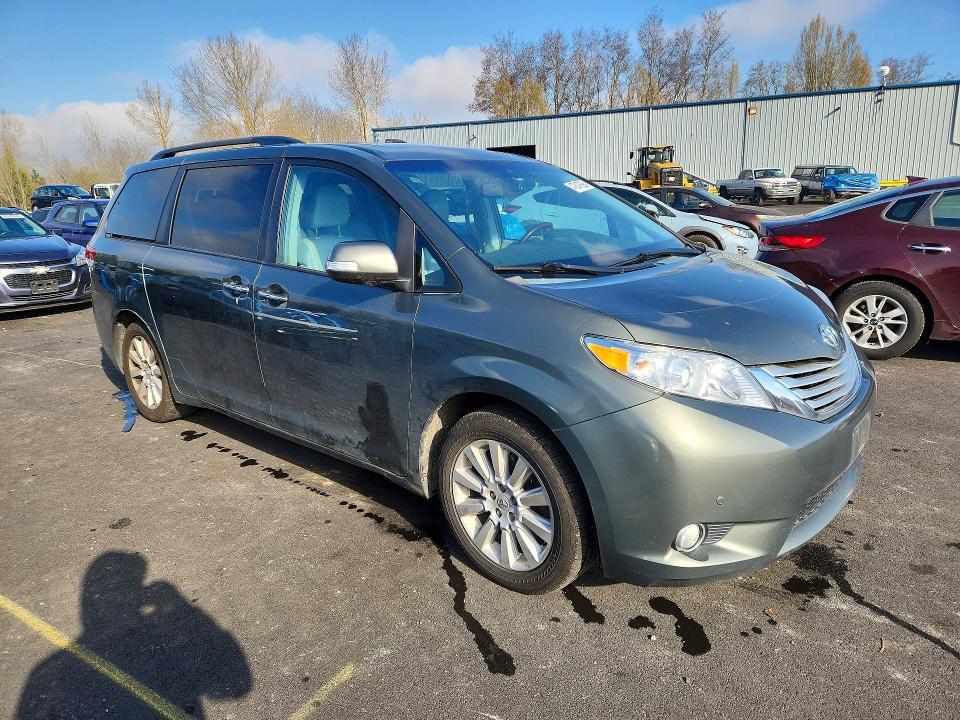 2013 Toyota Sienna Limited 7-passenger