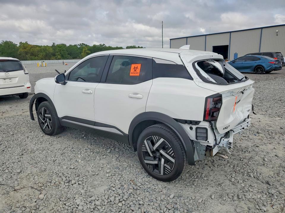 2025 Nissan Kicks sv