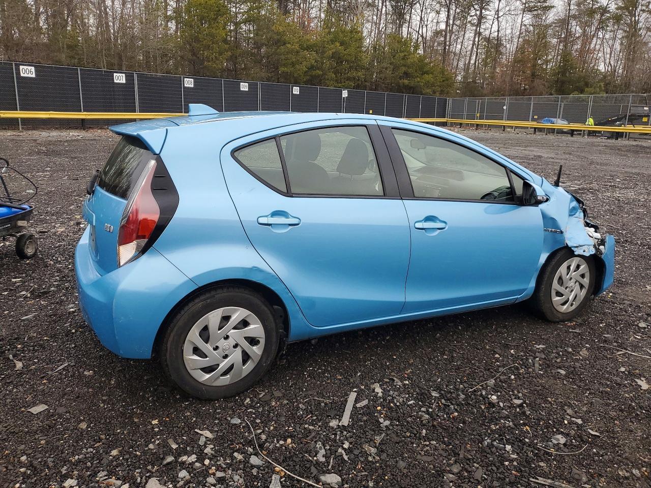 2016 Toyota Prius c two