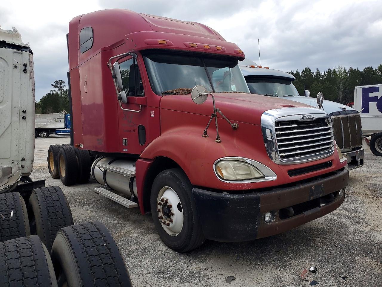 2005 Freightliner Conventional Columbia