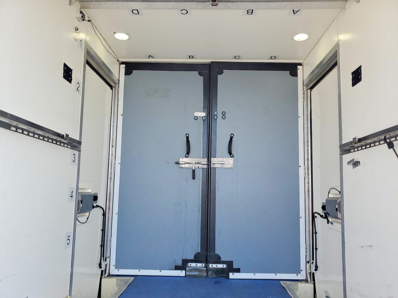 2020 Ford Transit Delivery Truck