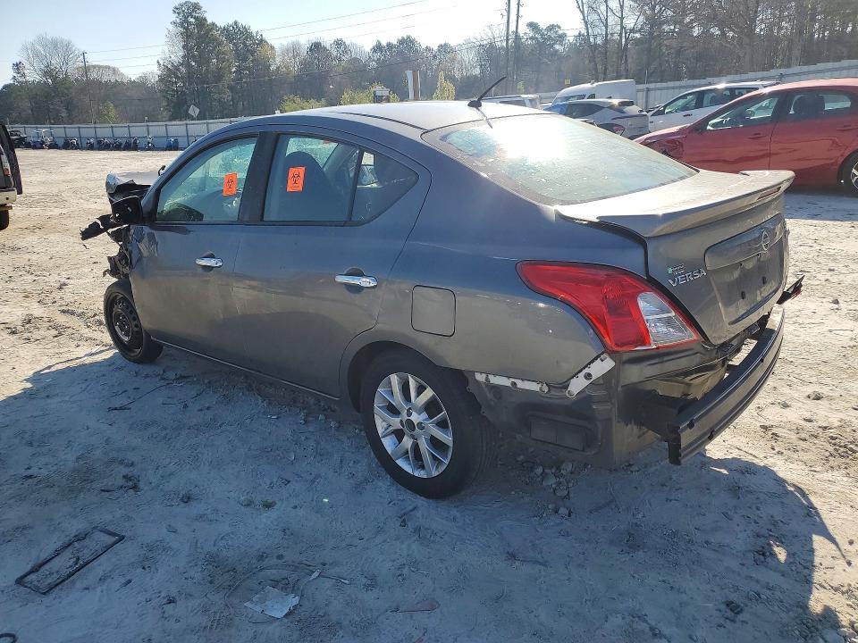 2018 Nissan Versa sv