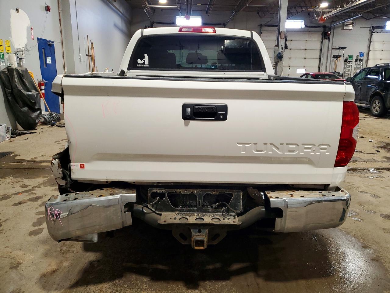 2017 Toyota Tundra SR5