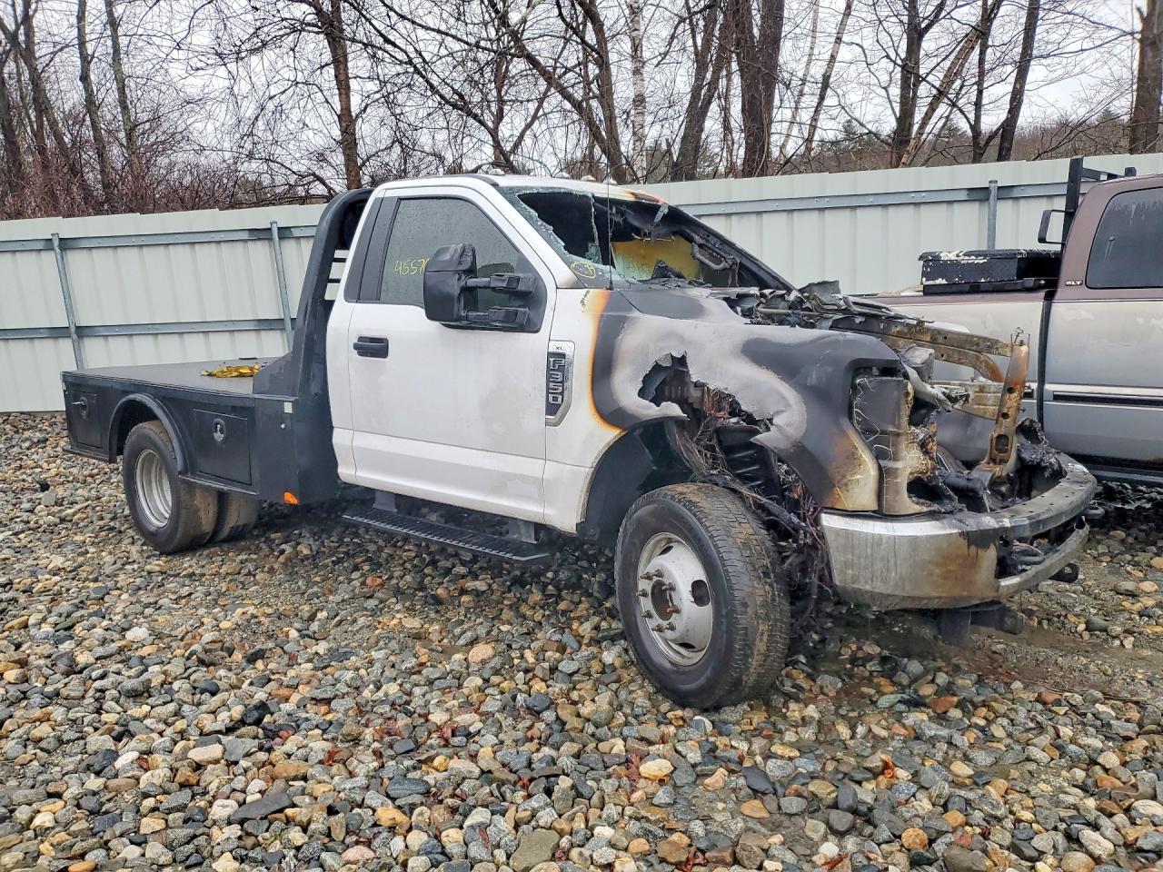 2021 Ford F350 Super Duty Flatbed Truck