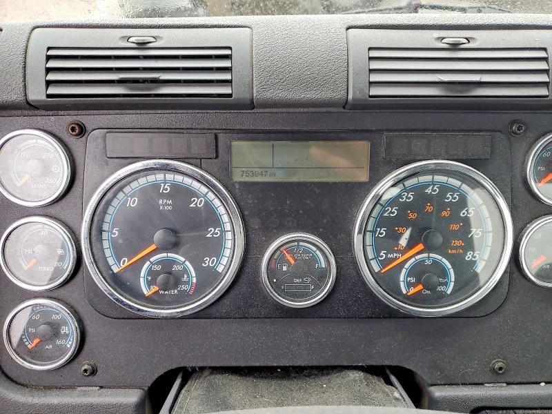 2016 Freightliner Cascadia 125 Semi Truck