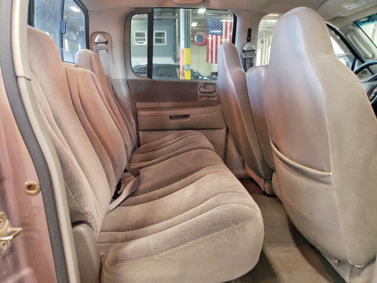 2001 Dodge Dakota Quattro