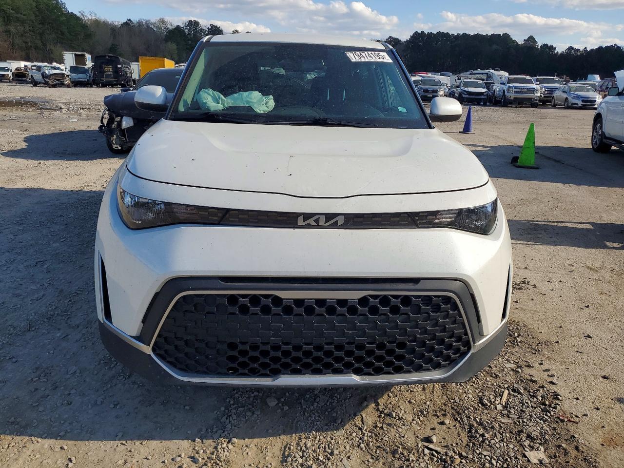 2023 KIA Soul s