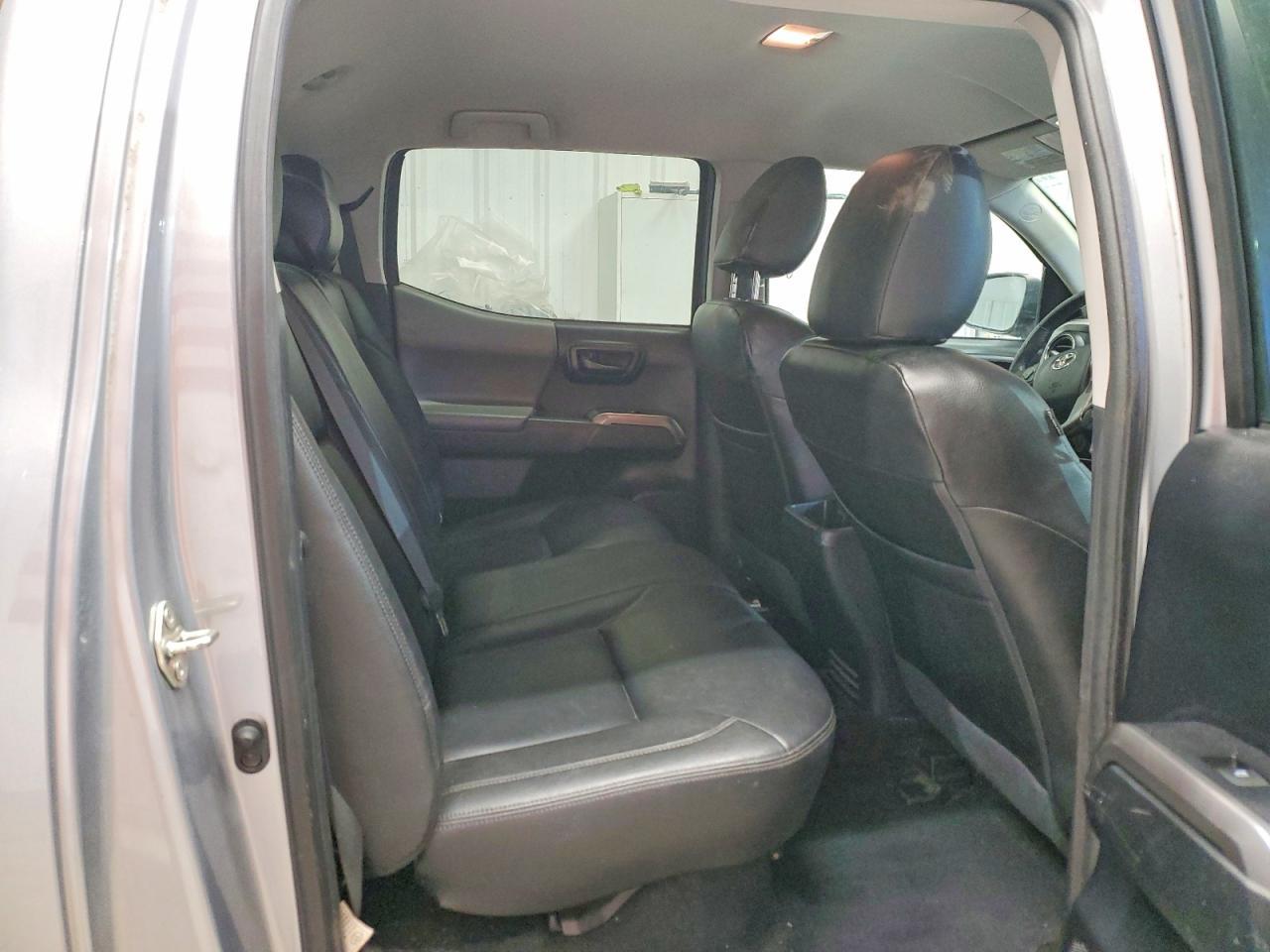 2018 Toyota Tacoma SR5 V6