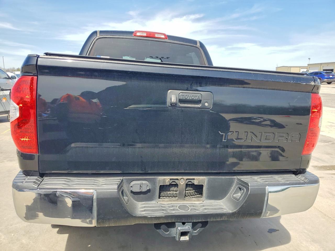 2018 Toyota Tundra SR5