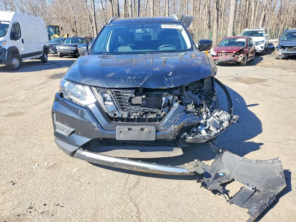 2018 Nissan Rogue sv