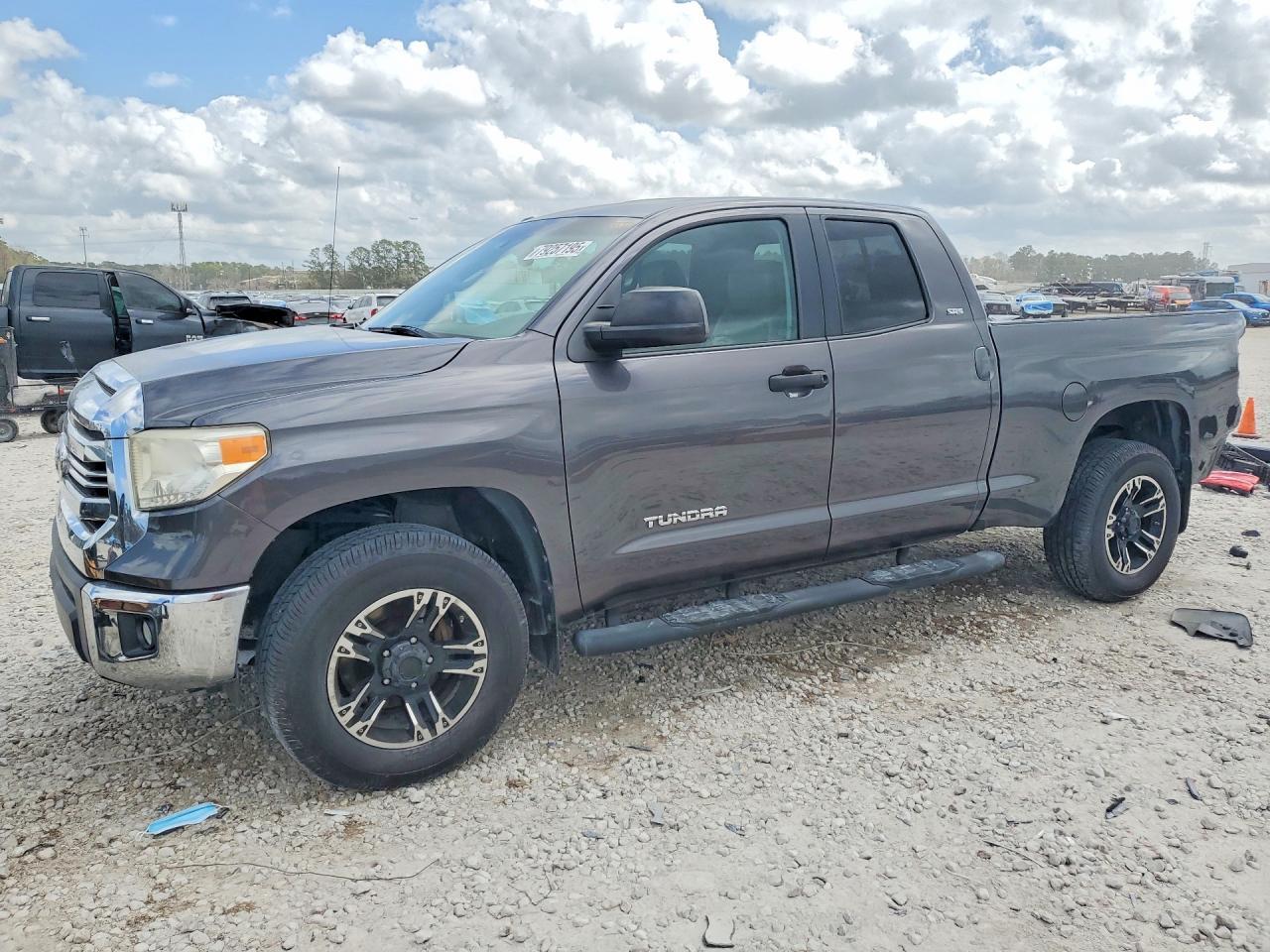 2016 Toyota Tundra SR5