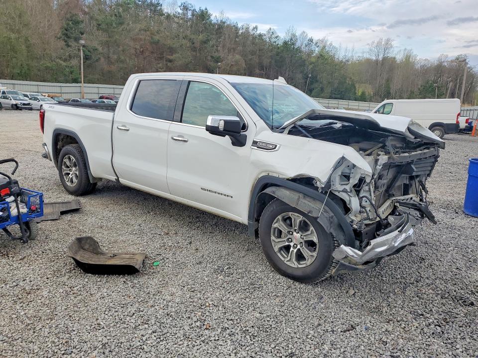 2024 GMC Sierra K1500 slt