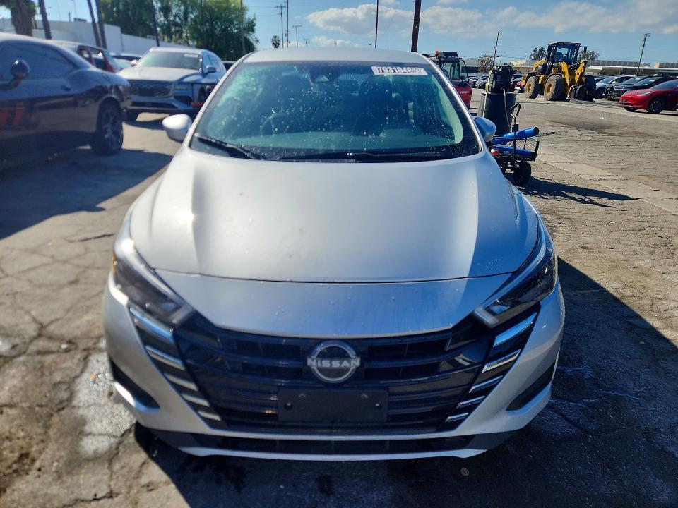 2025 Nissan Versa sv