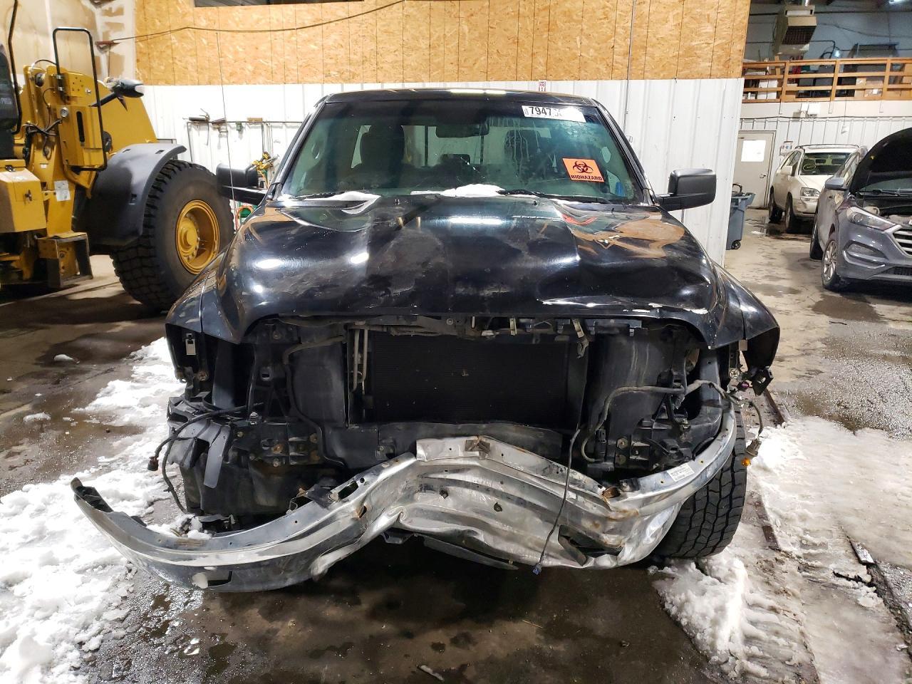 2016 Ram Trucks 1500 SLT