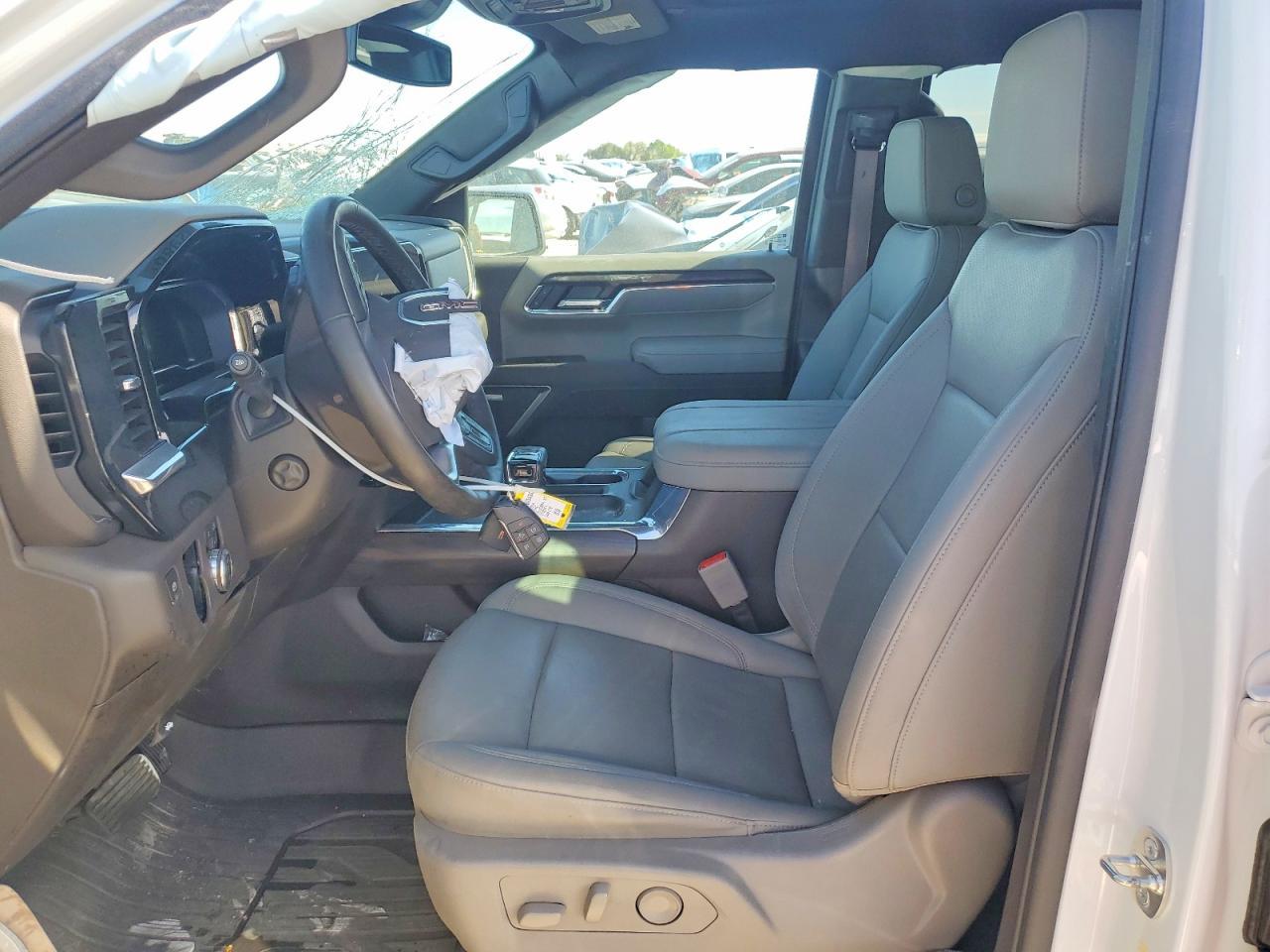 2024 GMC Sierra C1500 SLT
