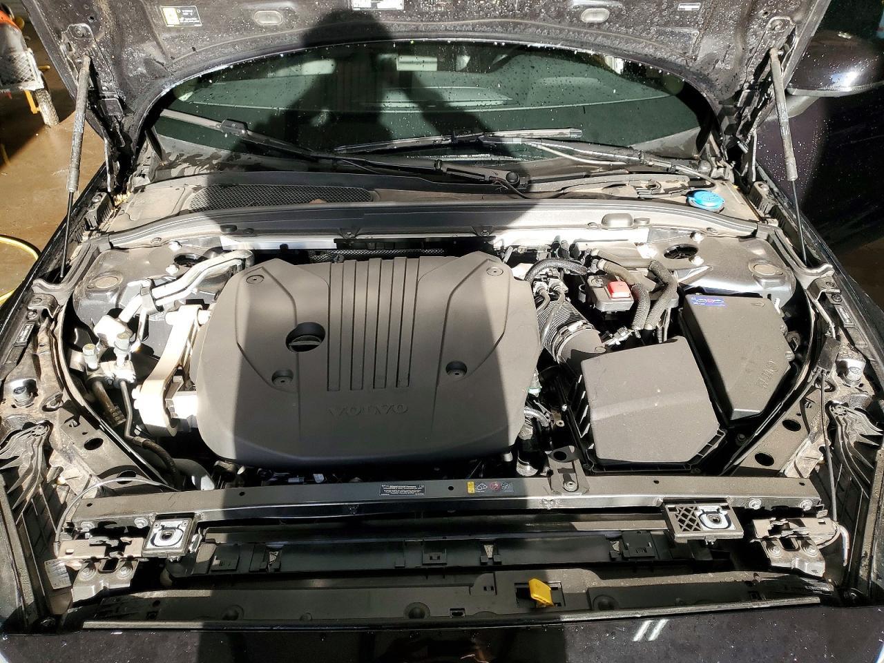 2025 Volvo V60 Cross Country Plus