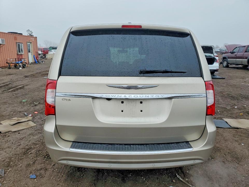 2013 Chrysler Town & Country Touring l