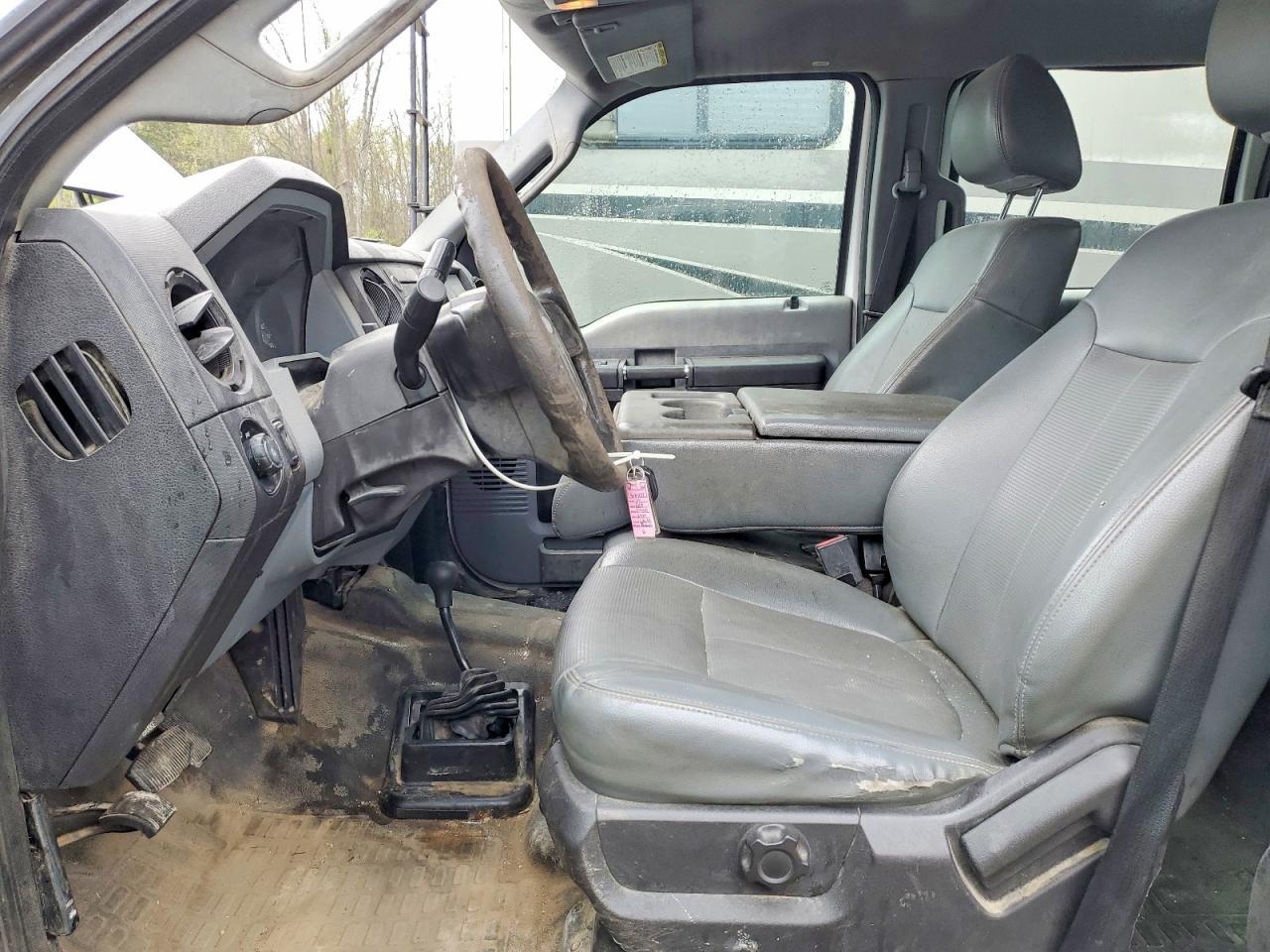 2014 Ford F450 Super Duty Flatbed Truck