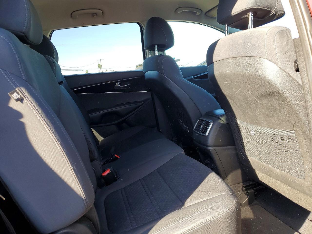 2017 KIA Sorento lx