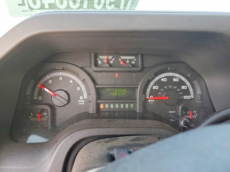 2014 Ford Econoline E350 Super Duty Cutaway Van