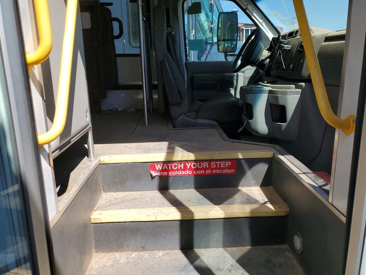 2017 Ford E350 Shuttle Bus