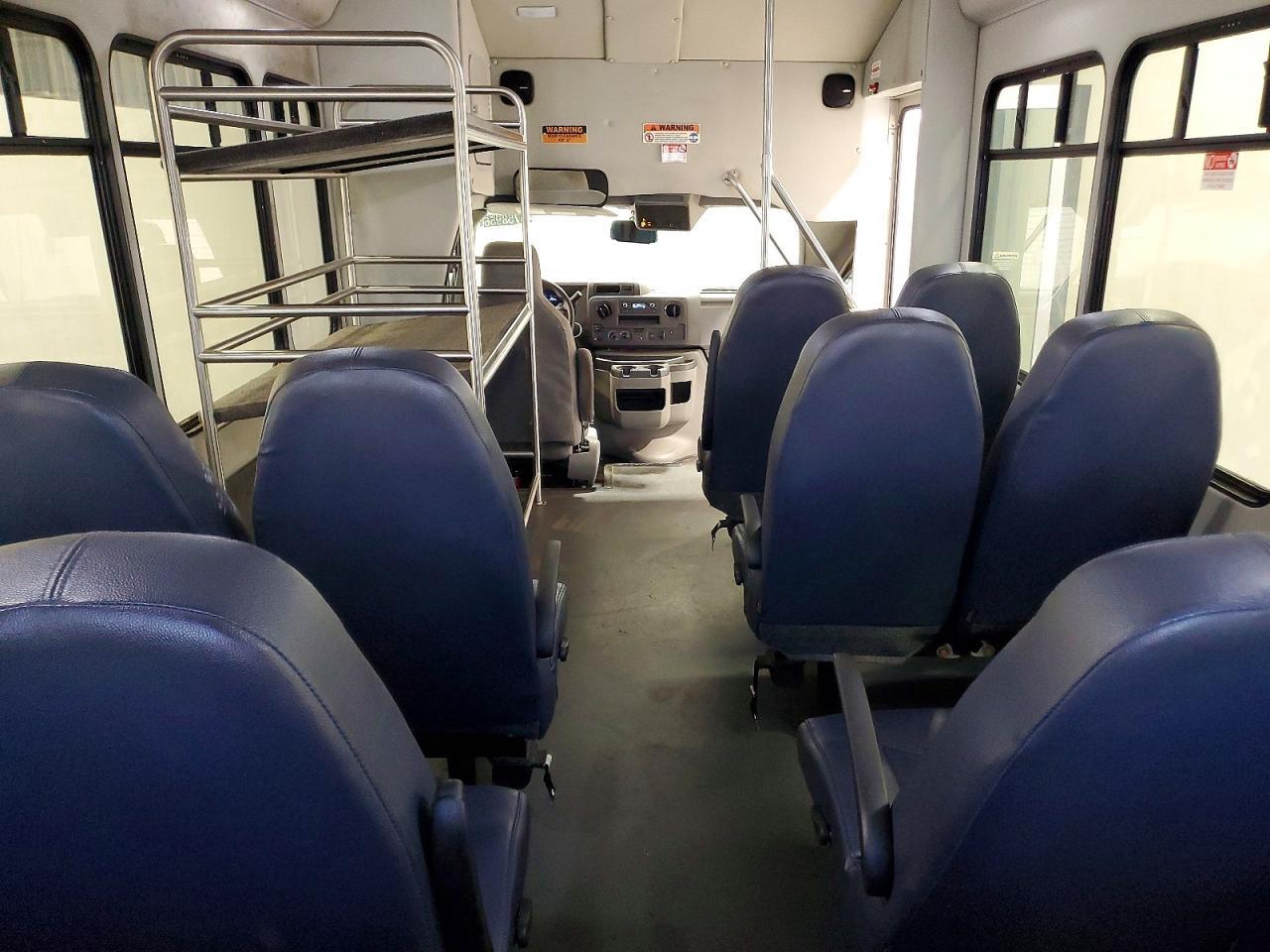 2022 Ford E350 Shuttle Bus