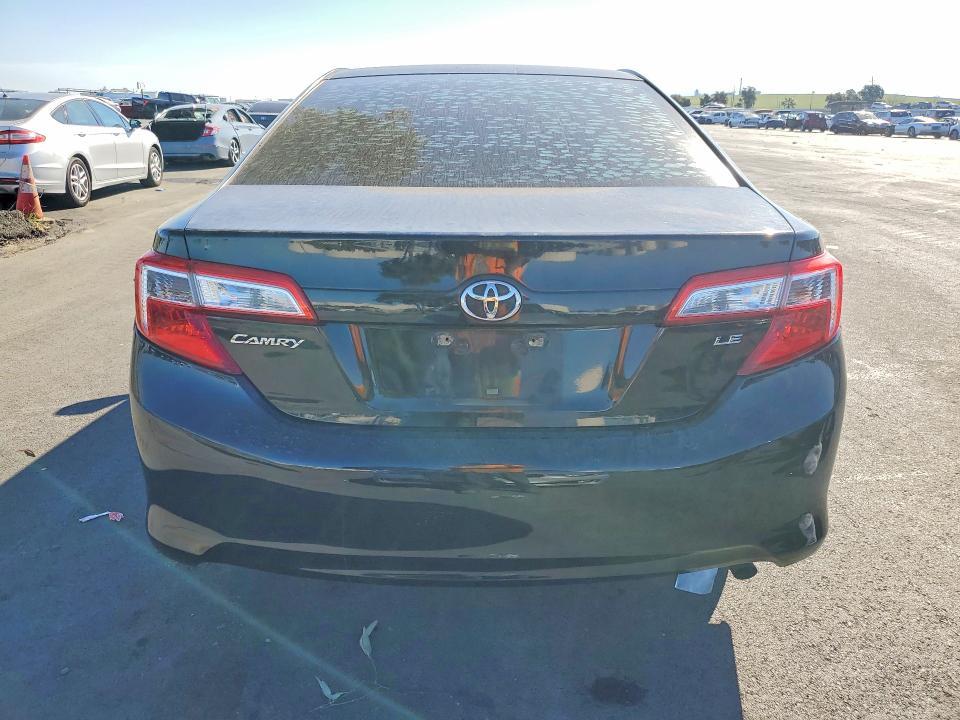 2013 Toyota Camry le