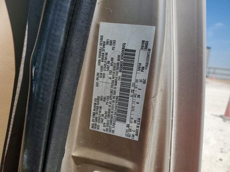 2001 Ford Econoline E350 Super Duty Wagon