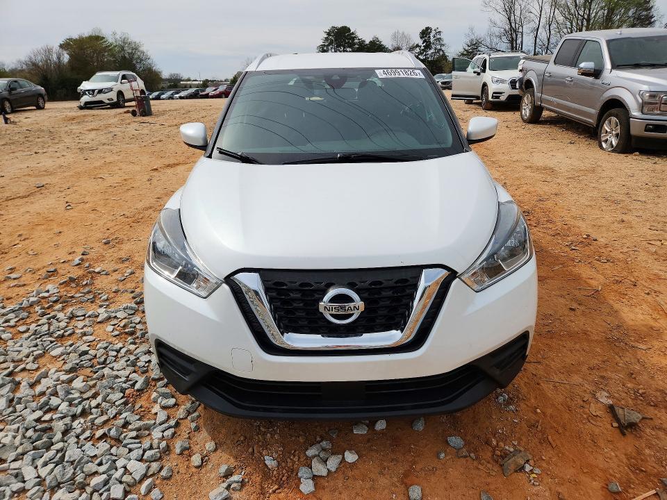 2020 Nissan Kicks sv