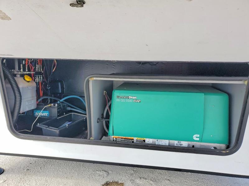 2017 Grand Design Momentum Camper