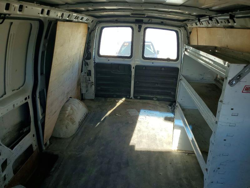 2010 Chevrolet Express G2500 LS