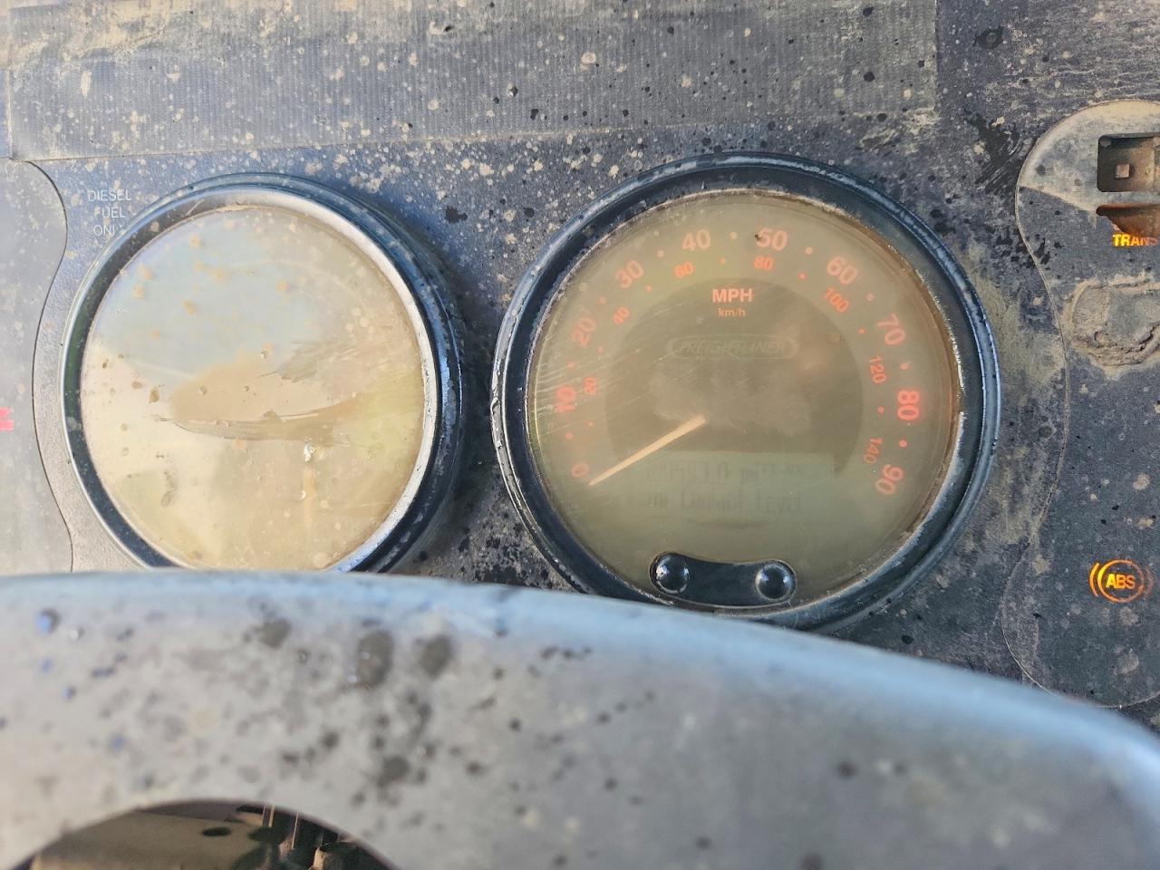 2005 Utility VS2RA Delivery Truck