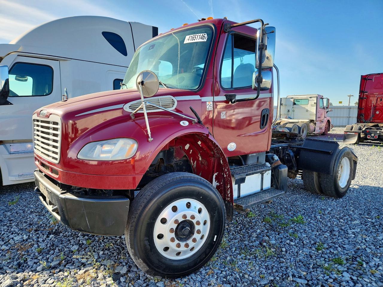 2016 Freigliner 2016 Freightliner Business Class M2 Semi Truck