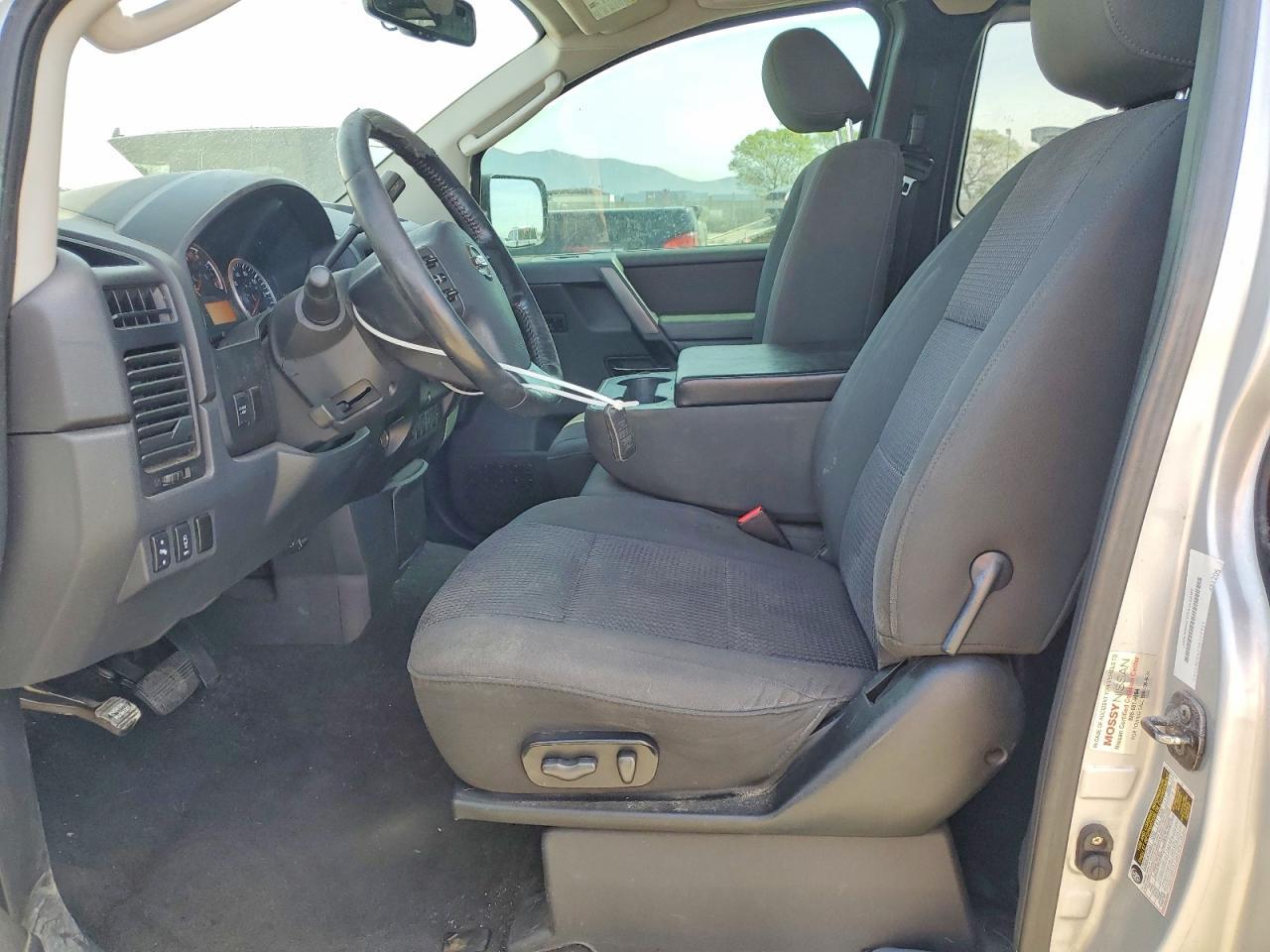 2009 Nissan Titan XE