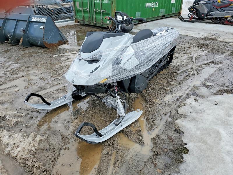 2026 Skidoo Summit Adrenaline 600R RER