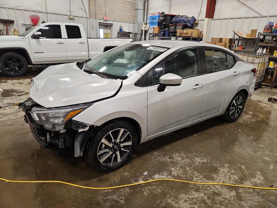 2025 Nissan Versa sv