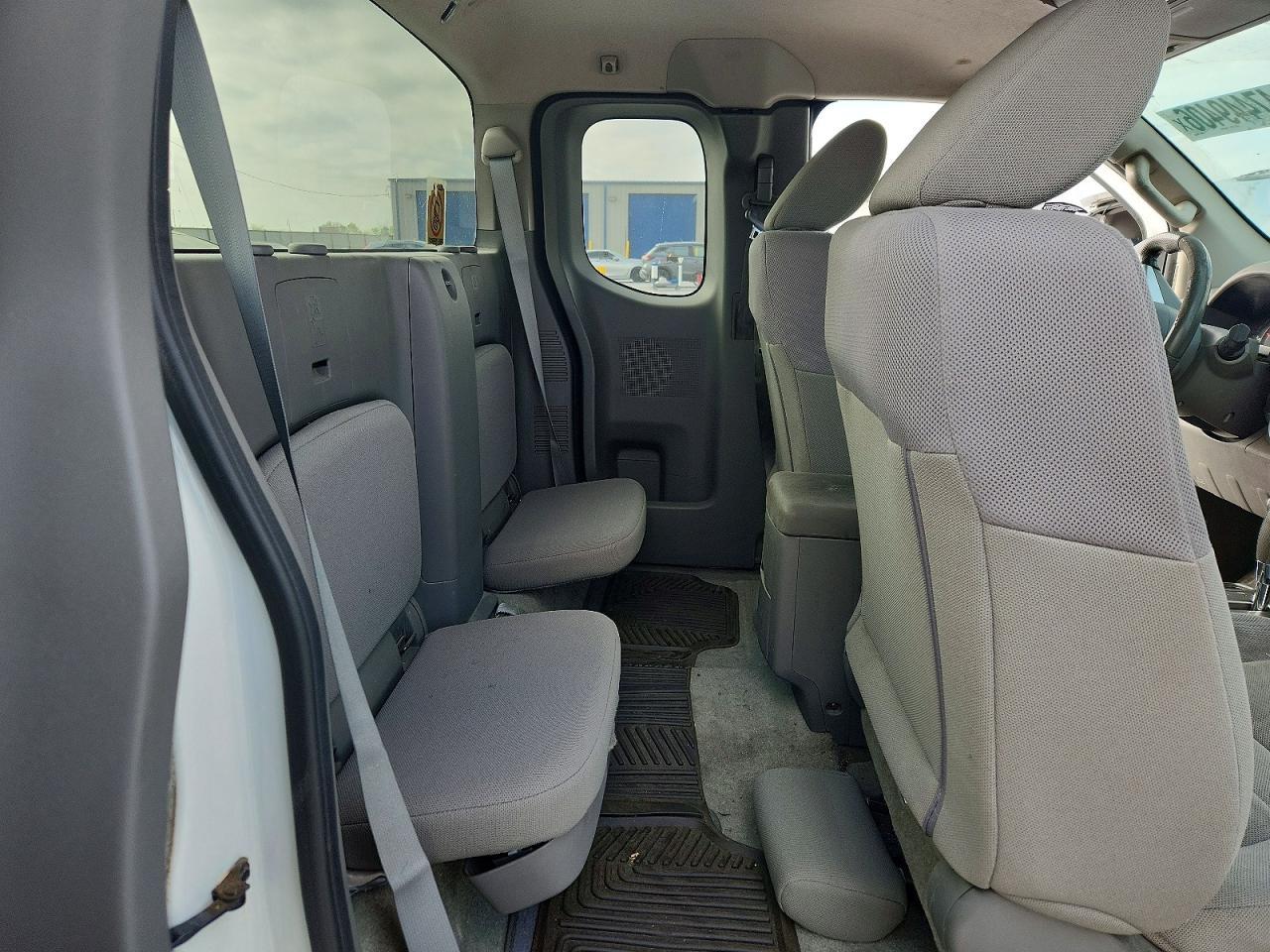 2016 Nissan Frontier S