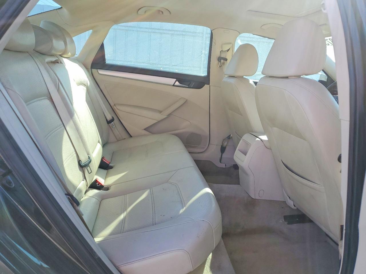 2012 Volkswagen Passat se