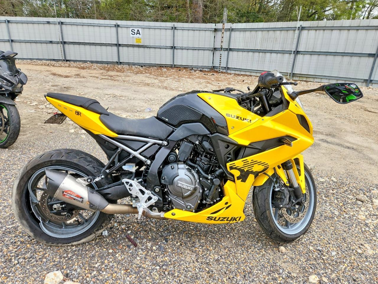 2024 Suzuki GSX800 F